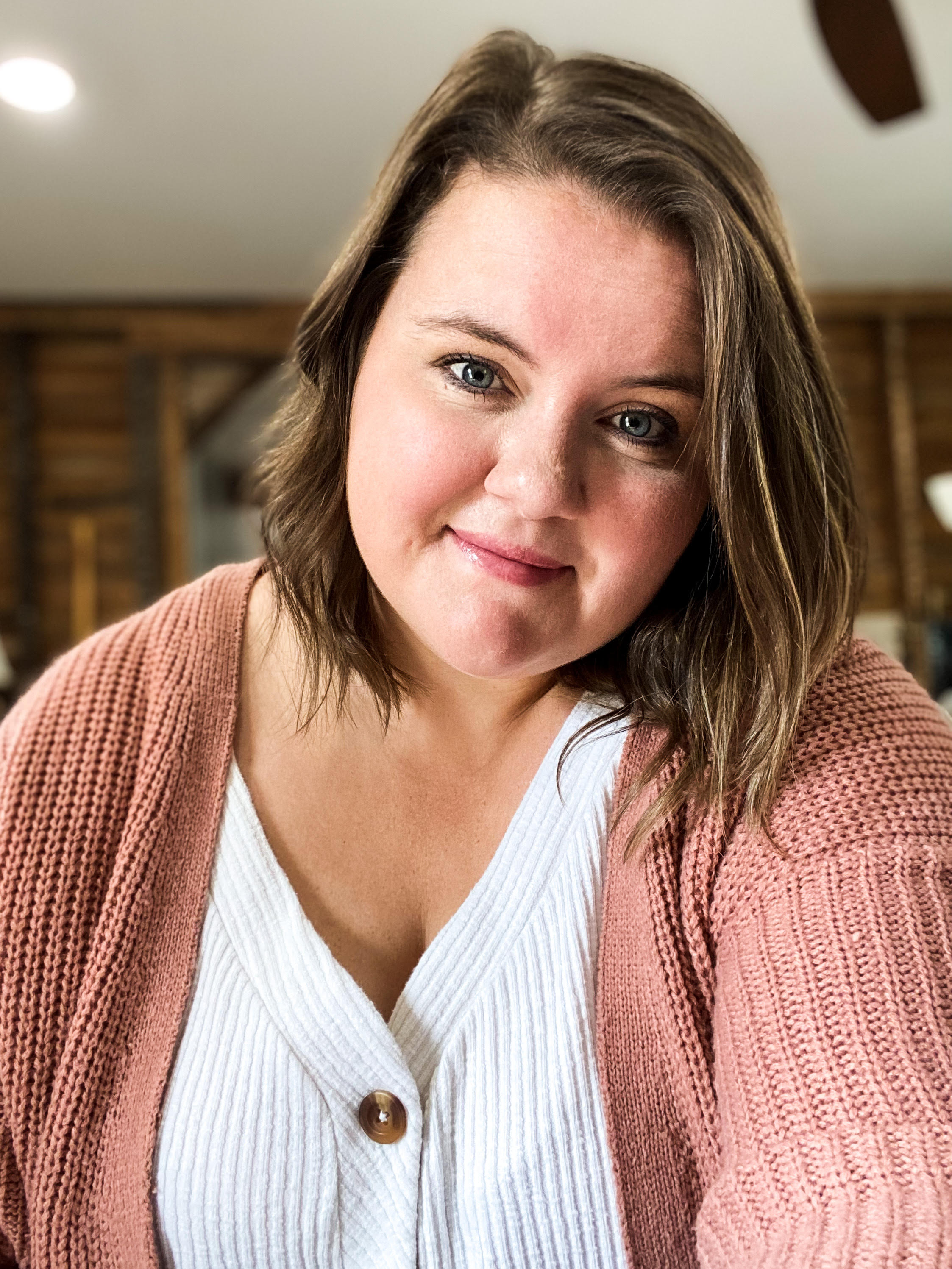 Sarah, the maker behind Flux + Thread
